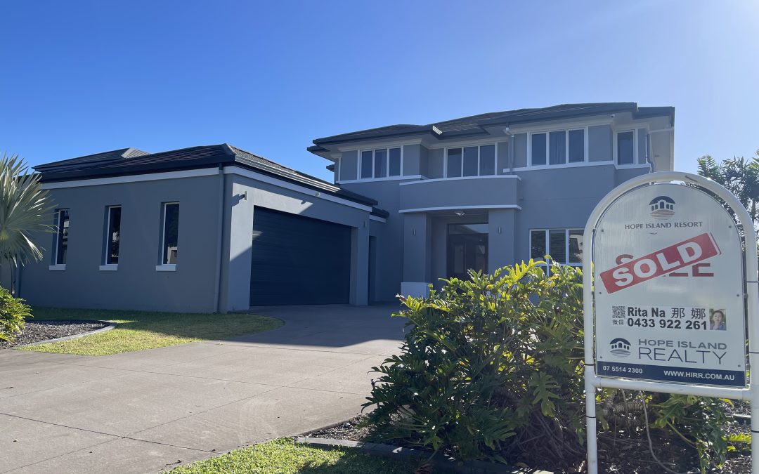 2605 Gracemere Circuit North, Hope Island  QLD  4212